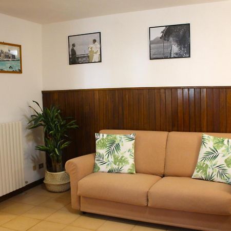 Riva Bianca Castle Holiday Home Lierna Exterior foto